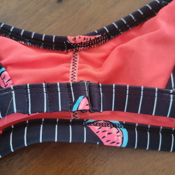 🍉NWT Body Glove bikini top! - Picture 4 of 6